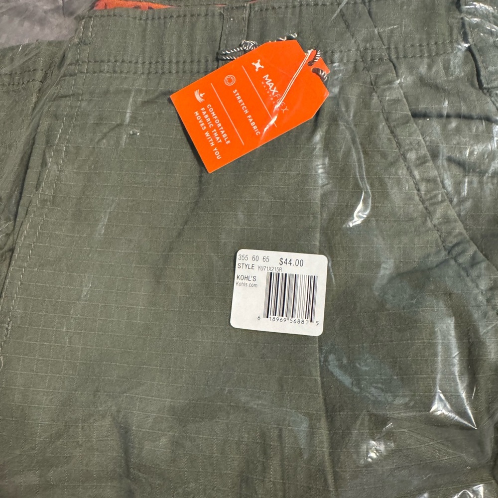 NWT - 2 pairs Urban Pipeline MaxFlex waist Cargo shorts 40" (Army green & khaki) - Picture 8 of 8